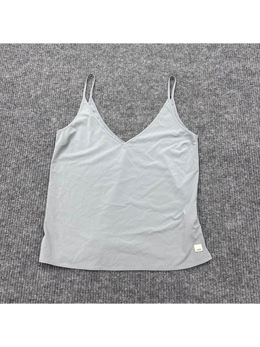 Vuori Grey Villa Cami Sleeveless Tank Top Active Shirt VW1135 Womens size Small